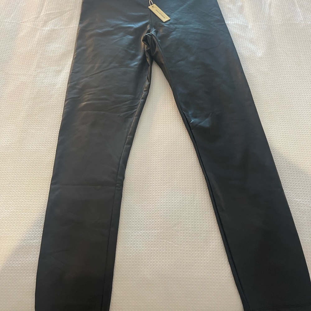 Max Studio faux leather leggings NWT - Picture 2 of 5